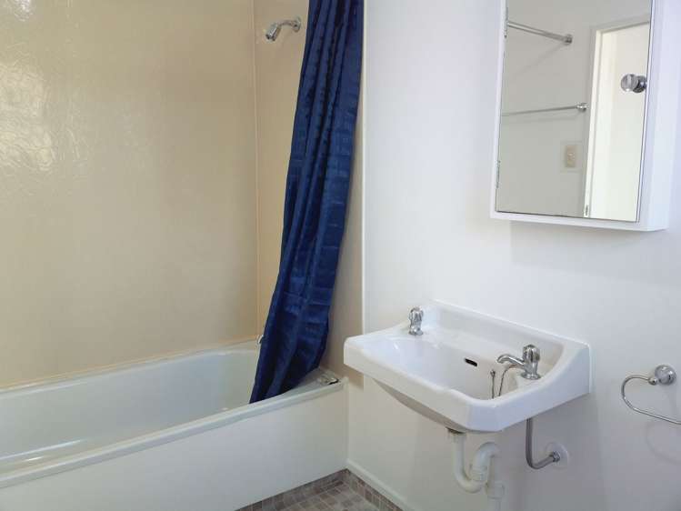 2/43 Edgecombe Street Newlands_10