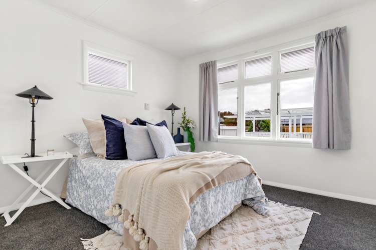 382 High Street South Carterton_8