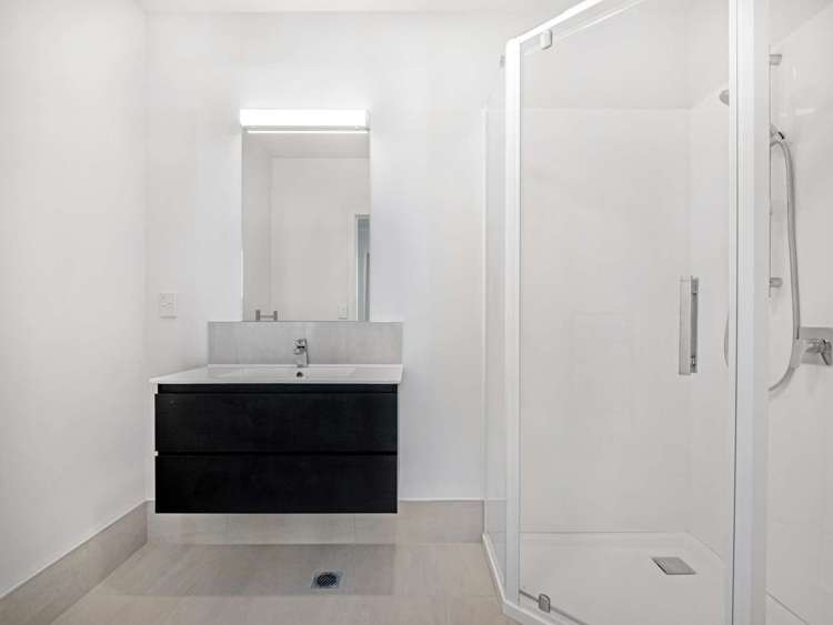 17/11 CARLOS DRIVE Flat Bush_18