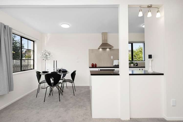13 Hamblyn Place Ranui_10