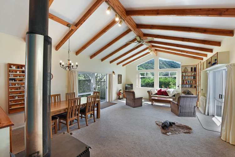 14 The Anchorage Waikawa_6