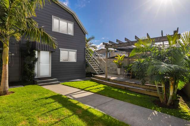 11a Joan Street Point Chevalier_2