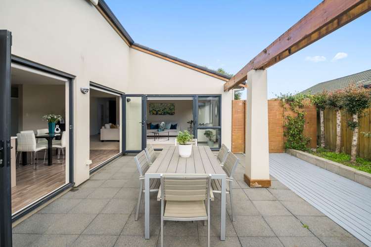 25 Erne Crescent East Tamaki_16