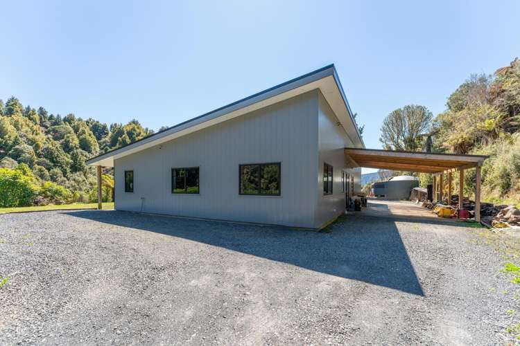 3520 State Highway 4 Raurimu_24