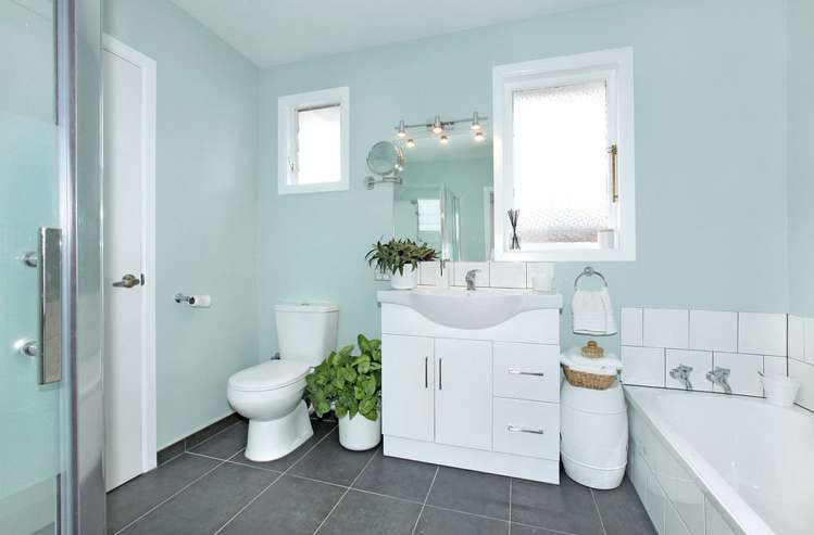 112 Cobham Crescent Kelston_13