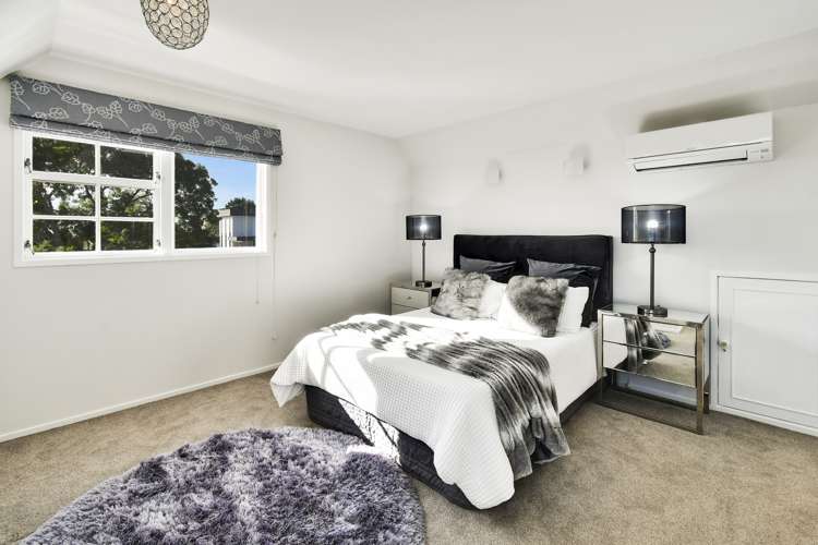 2 Rochas Place Clover Park_11