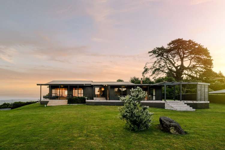 8 Tiwarawara Lane Puketotara_5