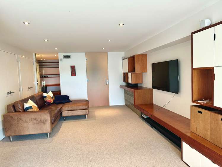 273 Queens Drive Lyall Bay_16