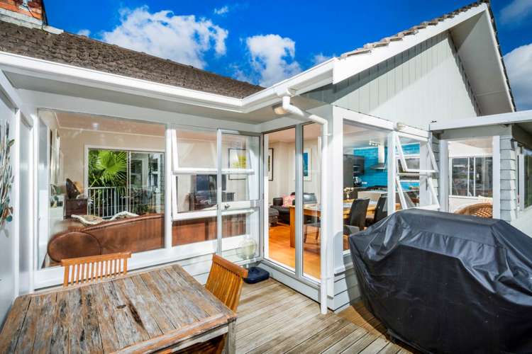 1/498 Beach Road Murrays Bay_1