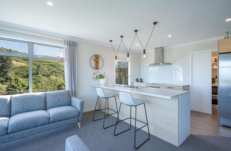 22 Hill Tops Way Stoke_5