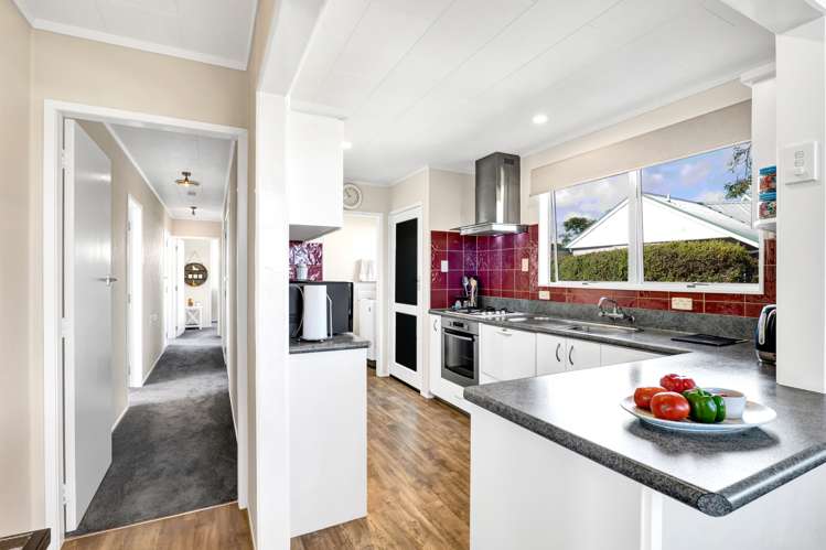 15 Leon Place Waitara_22