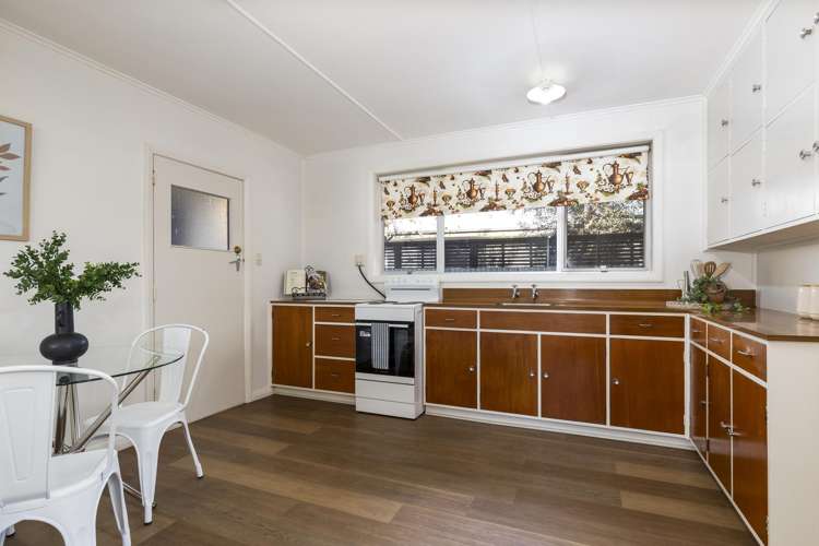 15b Newbourne Crescent Redwoodtown_5