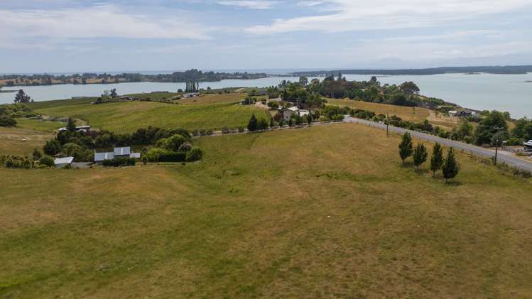 17 Bronte Road East Mahana_10