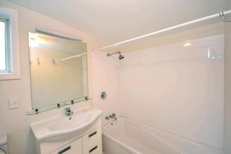 11 Henry Street Careys Bay_11