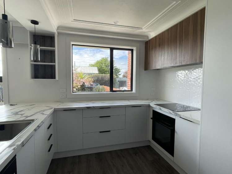77 Martin Street 10560_1