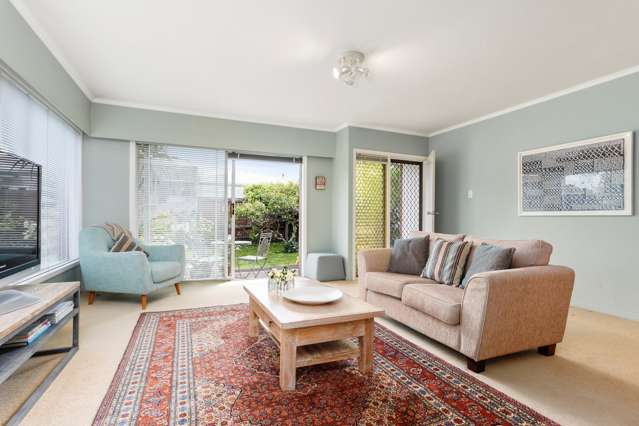 2/2 Matipo Street Mount Eden_4