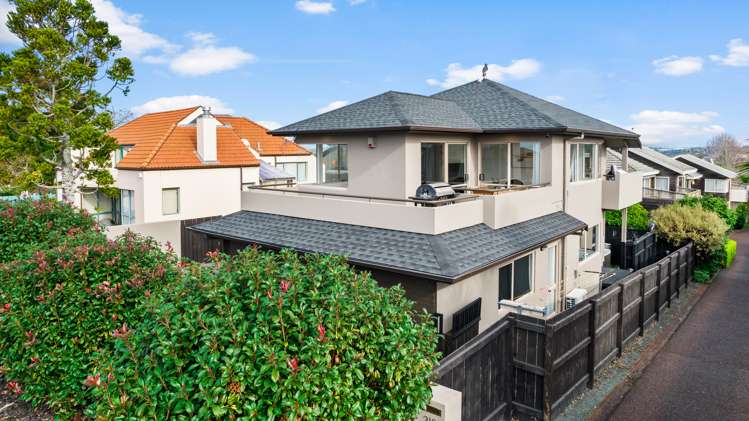 210 East Coast Road Forrest Hill_25