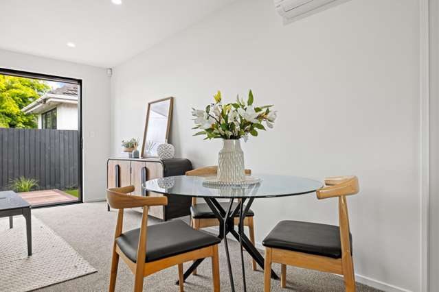 2/7 Cossar Street Burwood_4