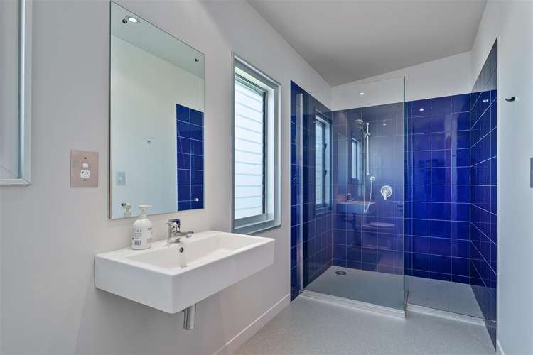 111 Kauri Crescent Matarangi_15