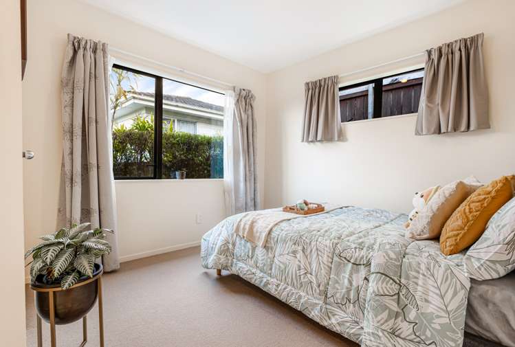 59 Royal Road Massey_12