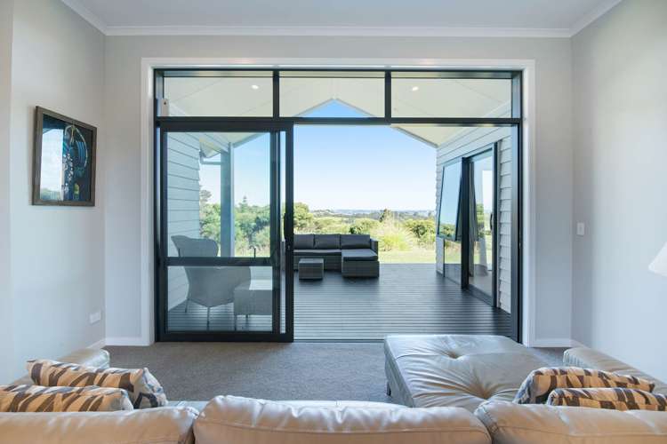 242 Hillcrest Road Wainui_10