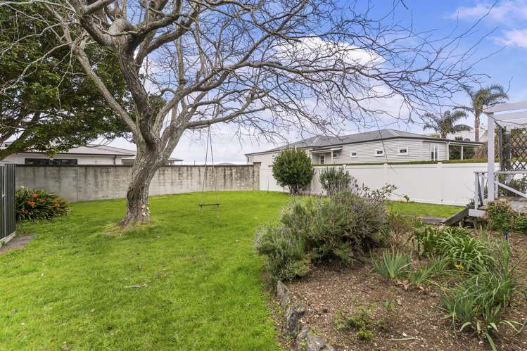 5 Puriri Road Beachlands_13