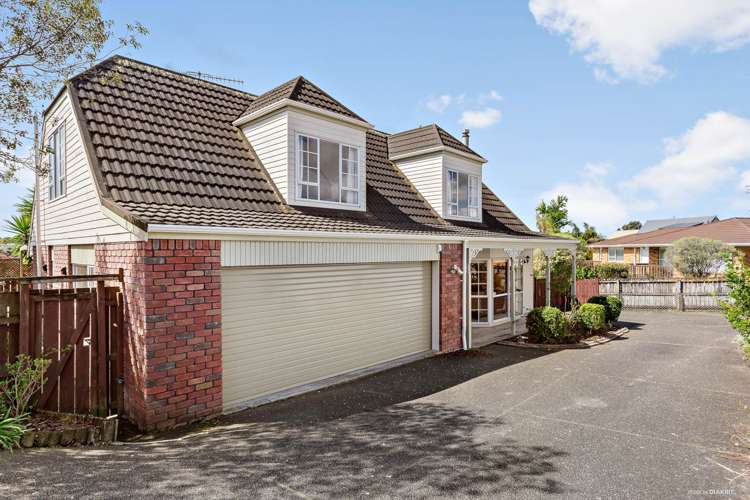 2/16 Fernbird Place Massey_2