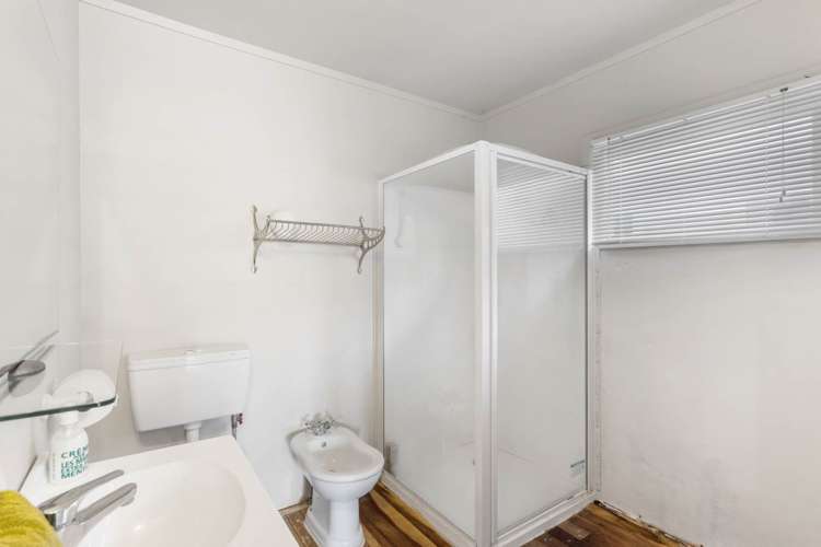 11 Roberts Road Te Atatu South_11