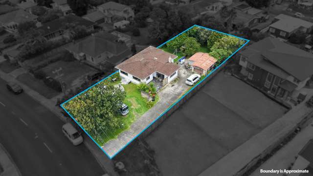 1012m2 Land in Macleans, Present All Offers