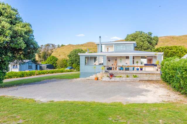 46 Beach Road Porangahau_1