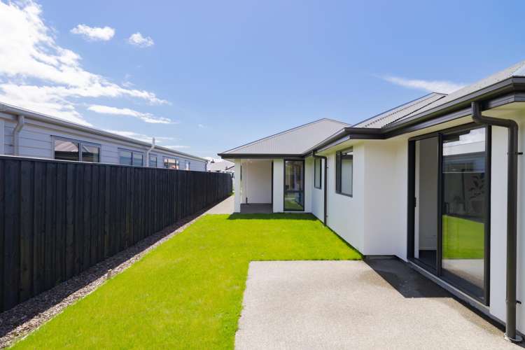 32 Derbridge Street Woodend_16