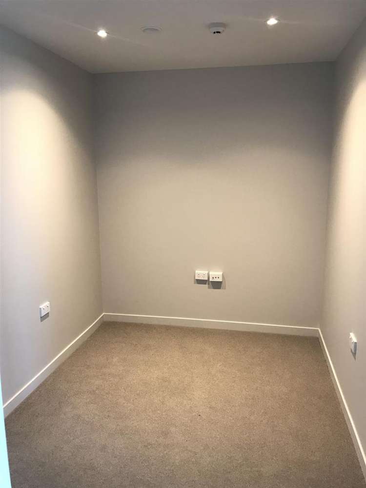 203B Rose Garden Apts 10862_5