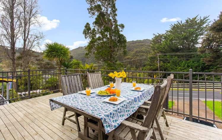 219 Laingholm Drive Laingholm_8