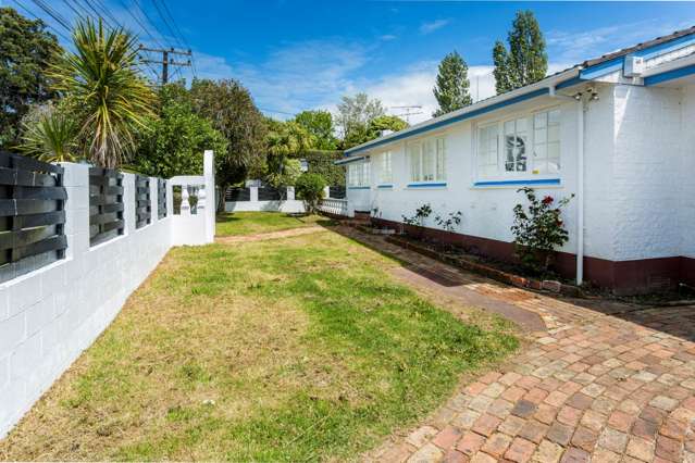 27A Glenvar Road Torbay_1