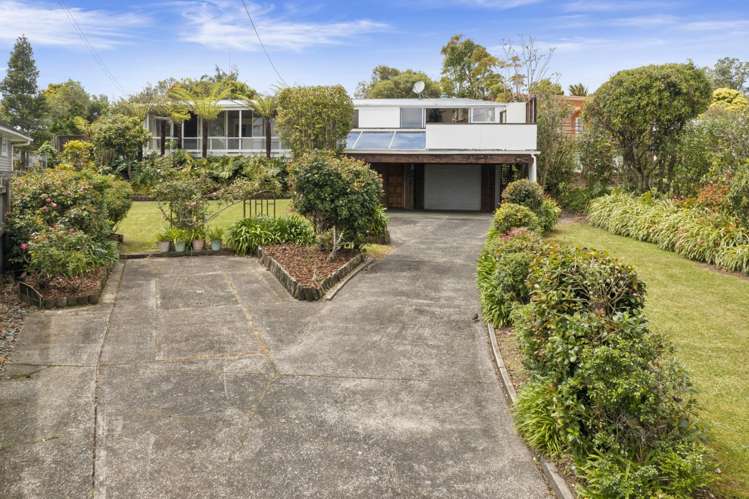 29 Highland Avenue Titirangi_22