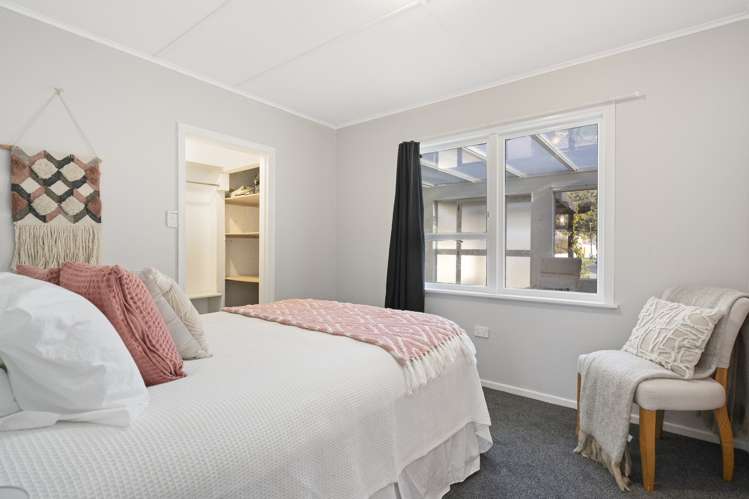 14 Wetherby Grove Wainuiomata_13