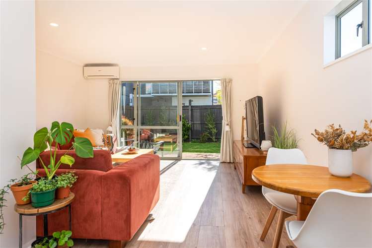 5/15 Walpole Street Waltham_5