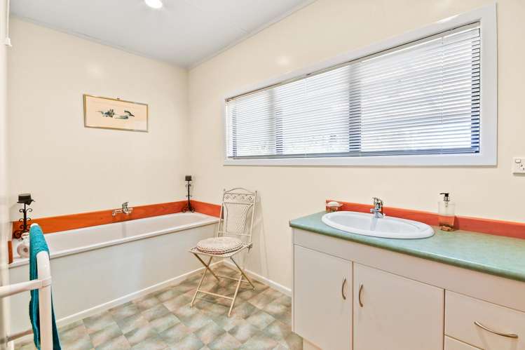 74 Woodhouse Road Patumahoe_24