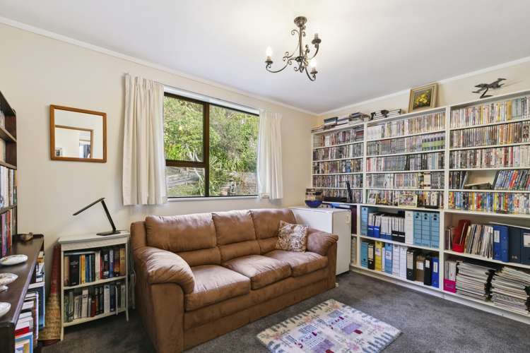 34 Peterhouse Street Tawa_14