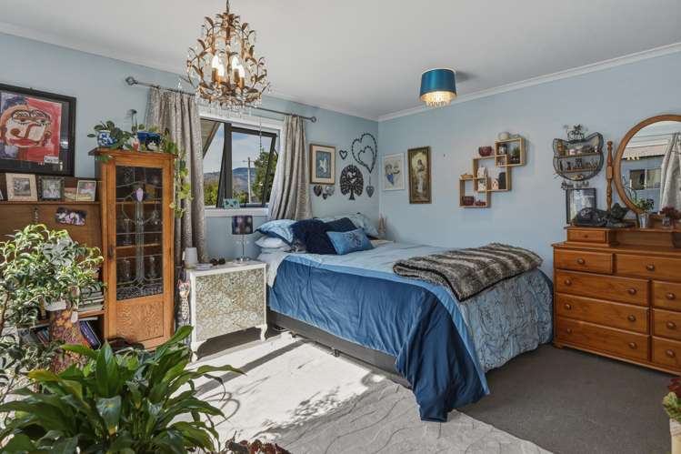 6 Leslie Street Central_19