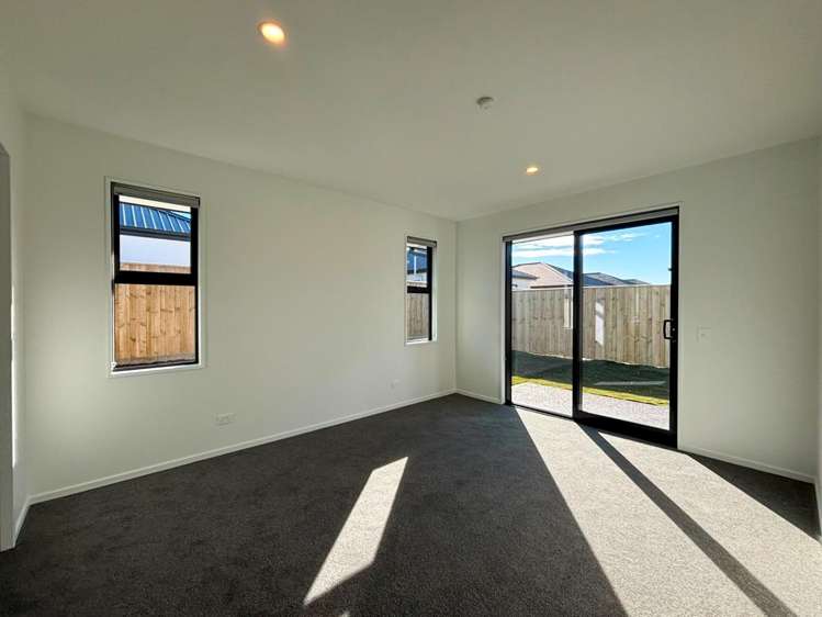 5 Campbell Drive 1476_5