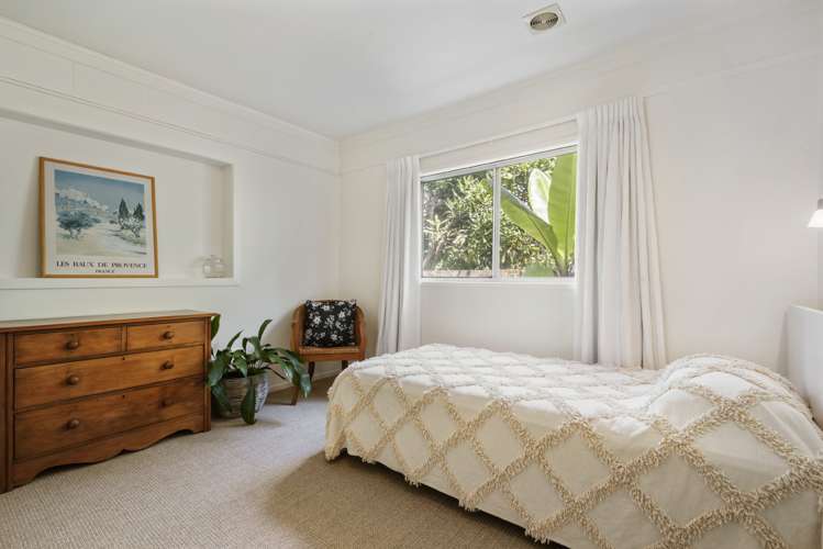 10 Lyons Avenue Murrays Bay_15