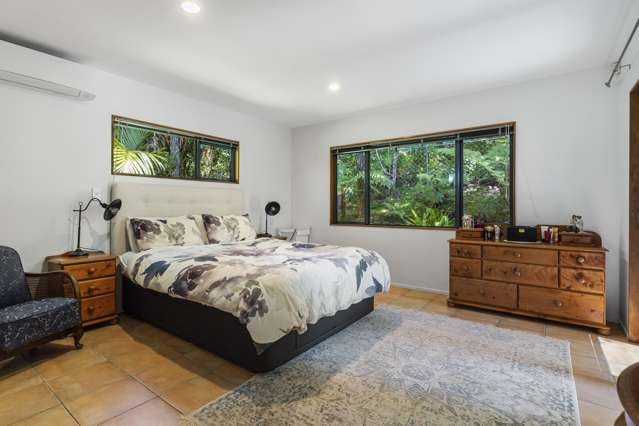 16 Poturi Streams Avenue Titirangi_3