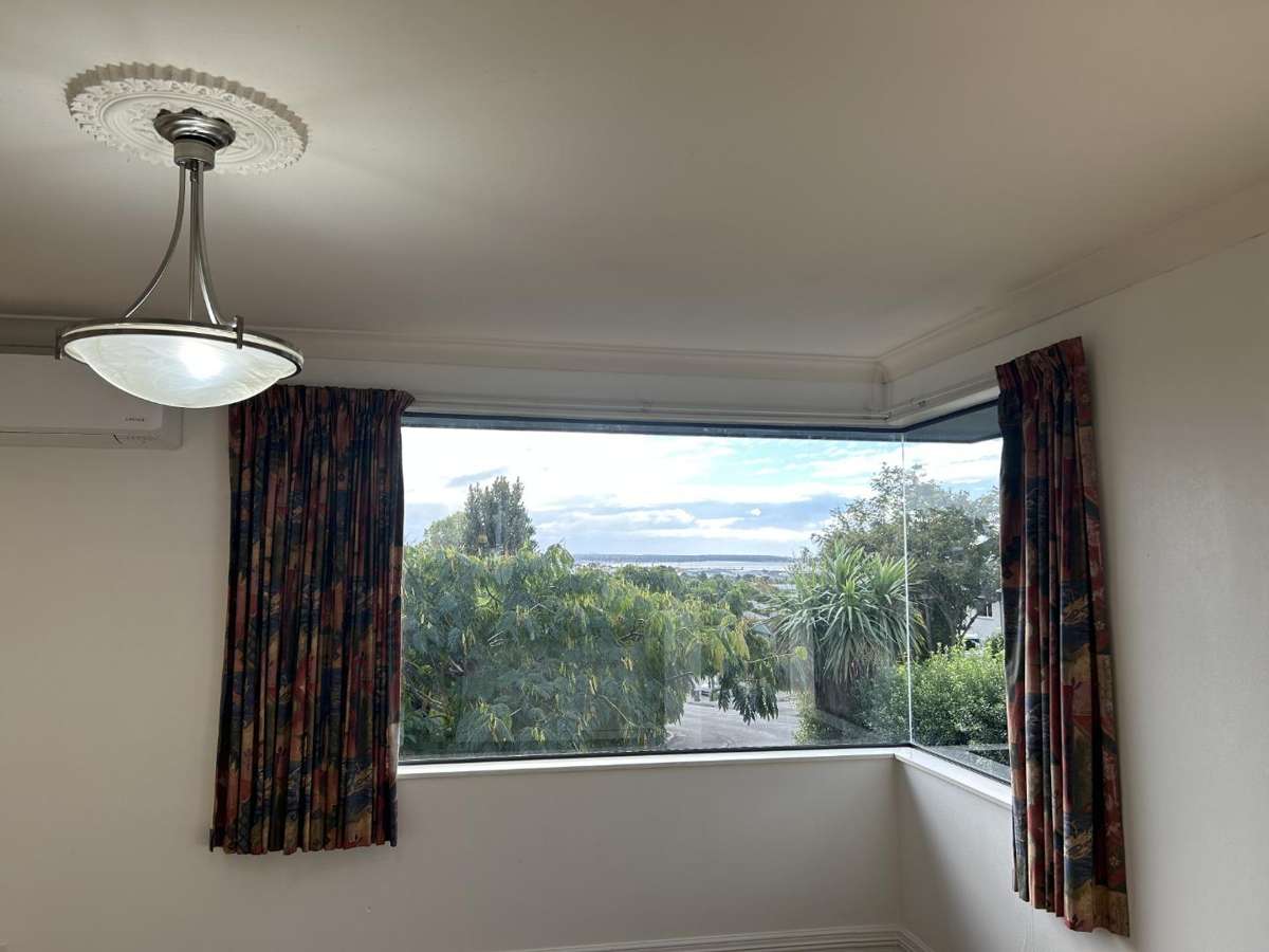 Spacious 3-Bedroom Family Home with Great Outdoor Living 4