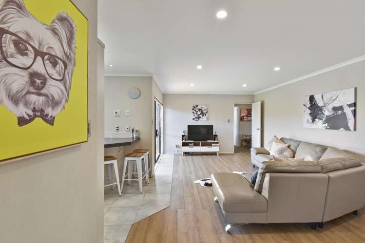 17 Belfry Place Wattle Downs_8