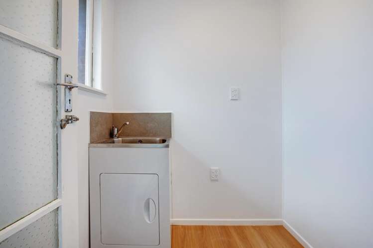 52 Hall Avenue Mangere_11