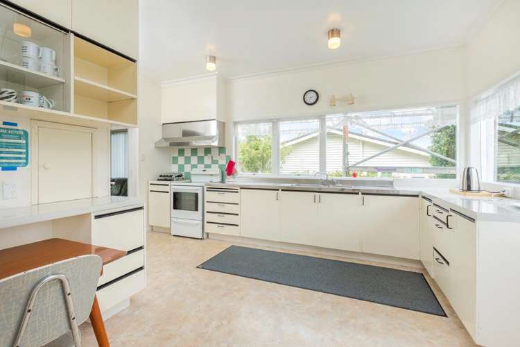 15 Tirimoana Road Te Atatu South_18