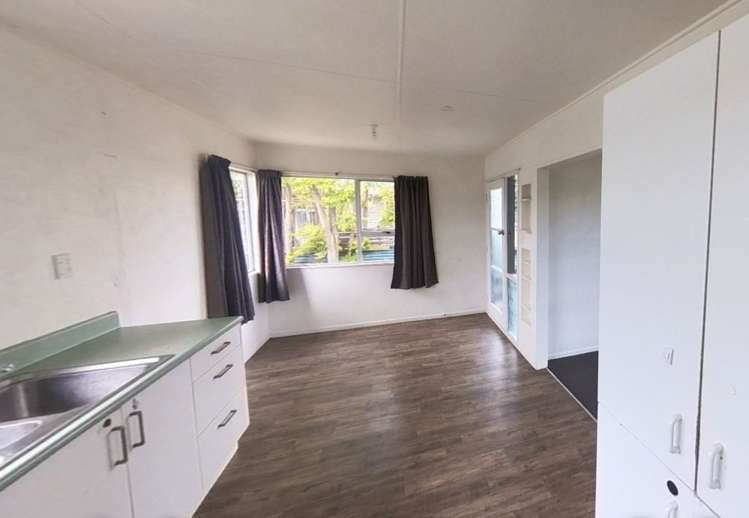 11a Cartier Crescent 10480_2