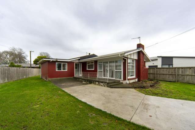 Fully Fenced Family Home with Bonus Office & Rumpus Room