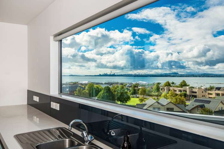 5e/84 Gunner Drive Te Atatu Peninsula_15